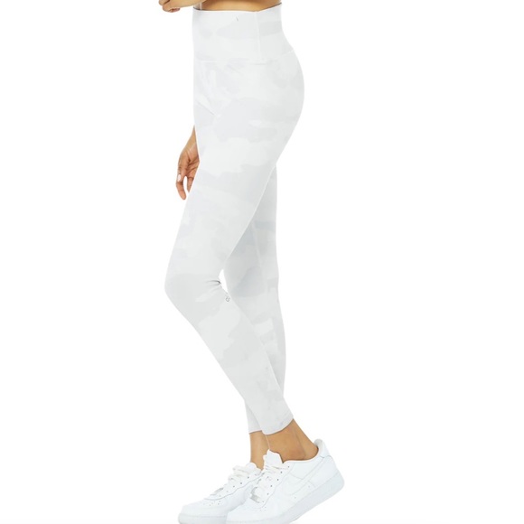 High Wasted Camo Vapor Legging - Picture 2 of 6